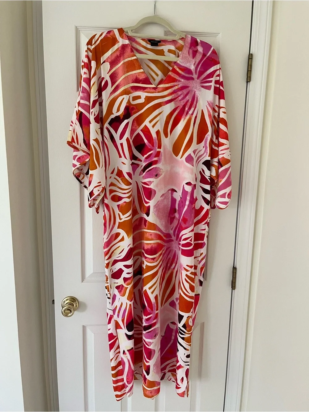 Natori satin neck